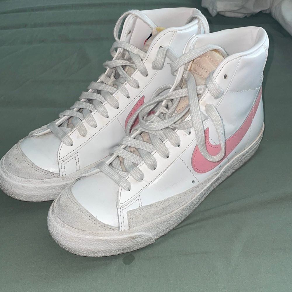 Women’s pink nike blazers high top